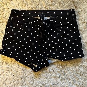 H&M black and white polka dot shorts, Size 6